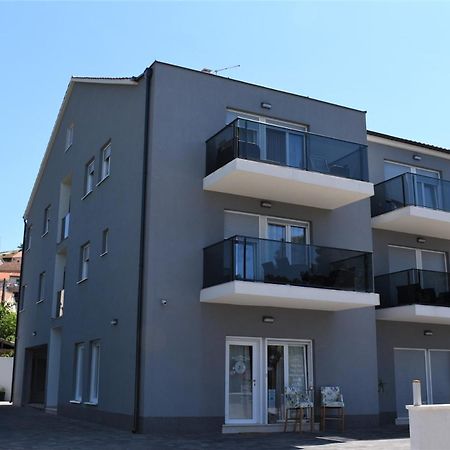 Apartments Rena Шибеник Екстер'єр фото