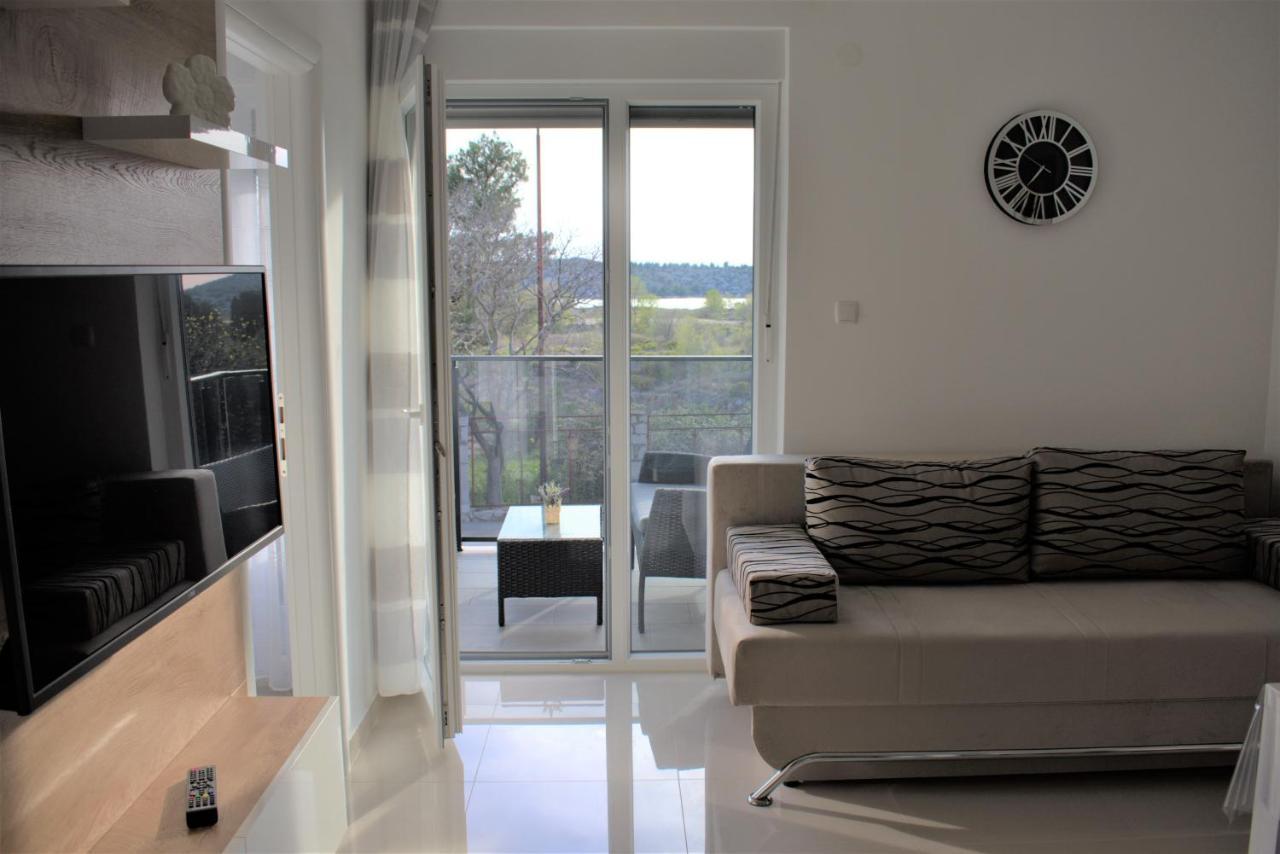 Apartments Rena Шибеник Екстер'єр фото