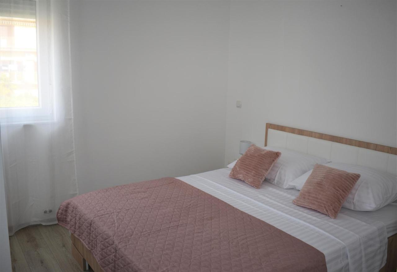 Apartments Rena Шибеник Екстер'єр фото