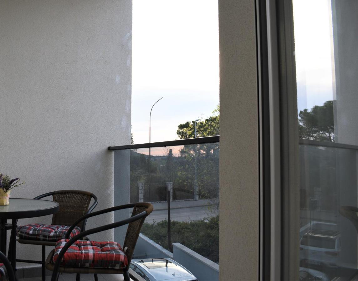 Apartments Rena Шибеник Екстер'єр фото